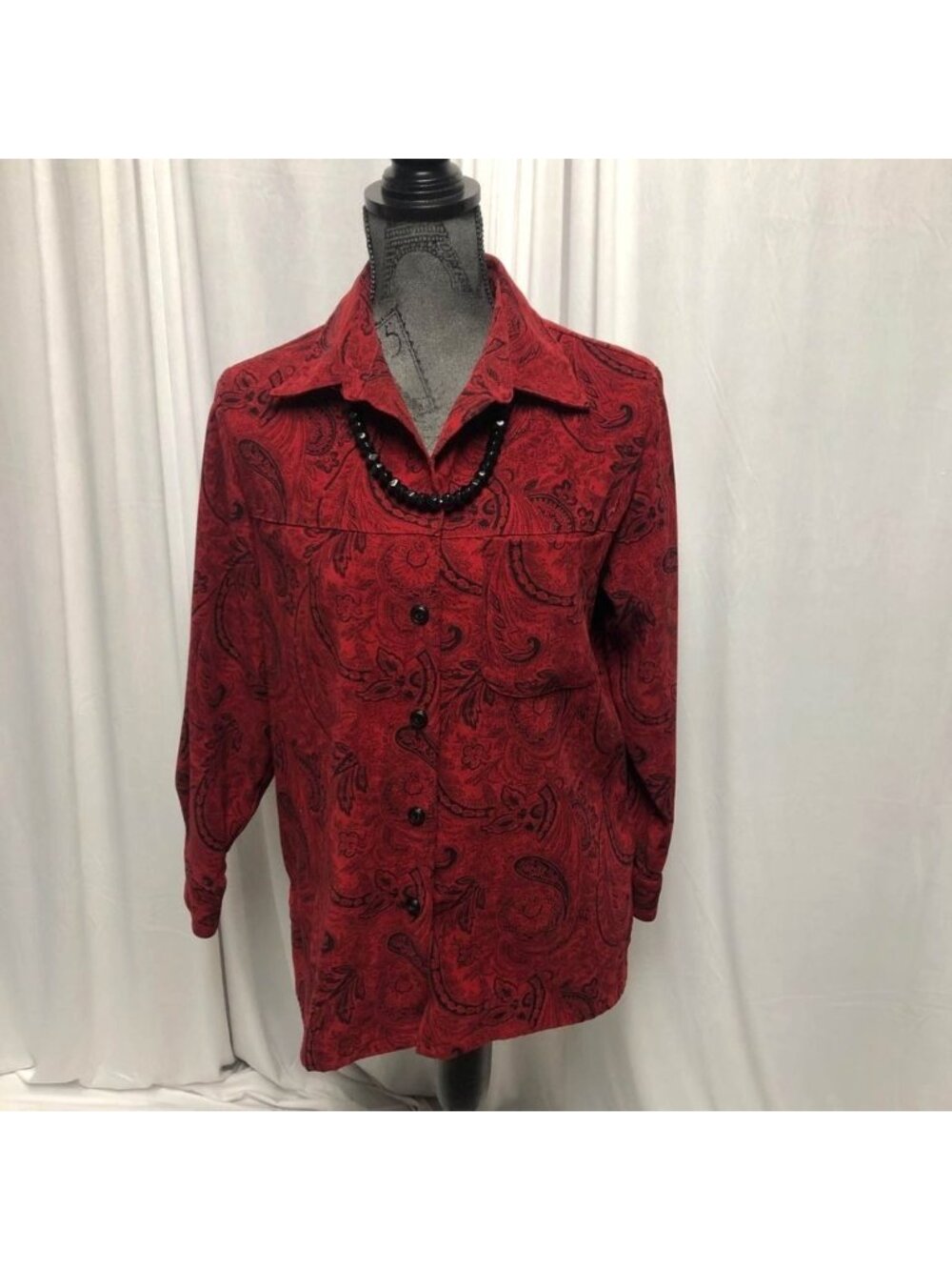 Sag Harbor Shirt Womens Size 8 Petite Red Black Paisley Button Up Collared Top